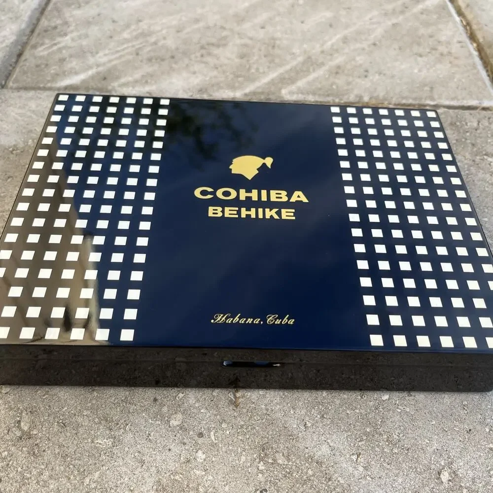 Original Collector's EMPTY Wooden Cigar Box